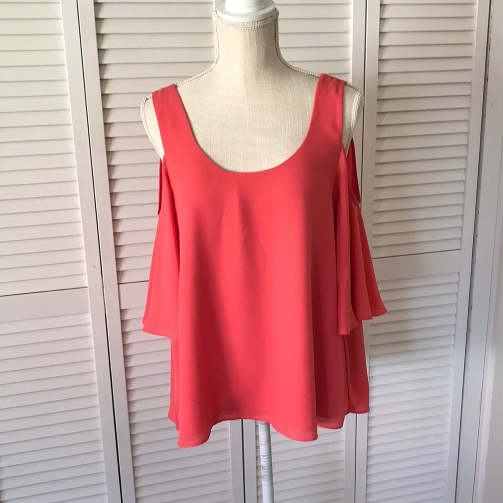 Chelsea 28 salmon color blouse, cold shoulder, size M